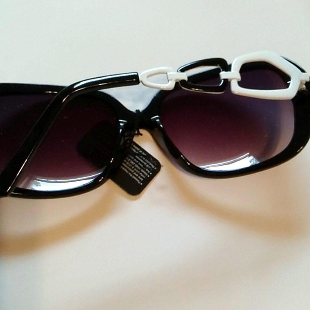 Nwt Fashion Sunglasses - Picture 3 of 8